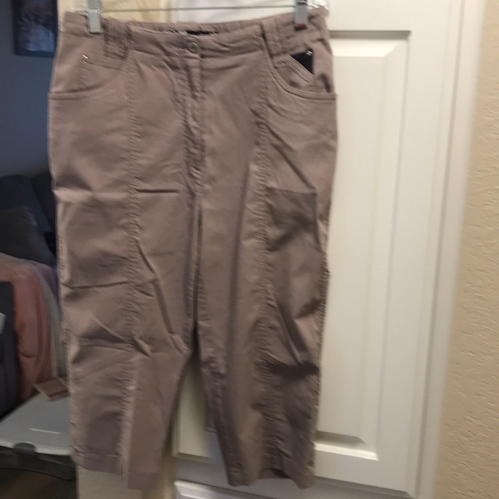 Jamie Sadock mauve golf or tennis capris
